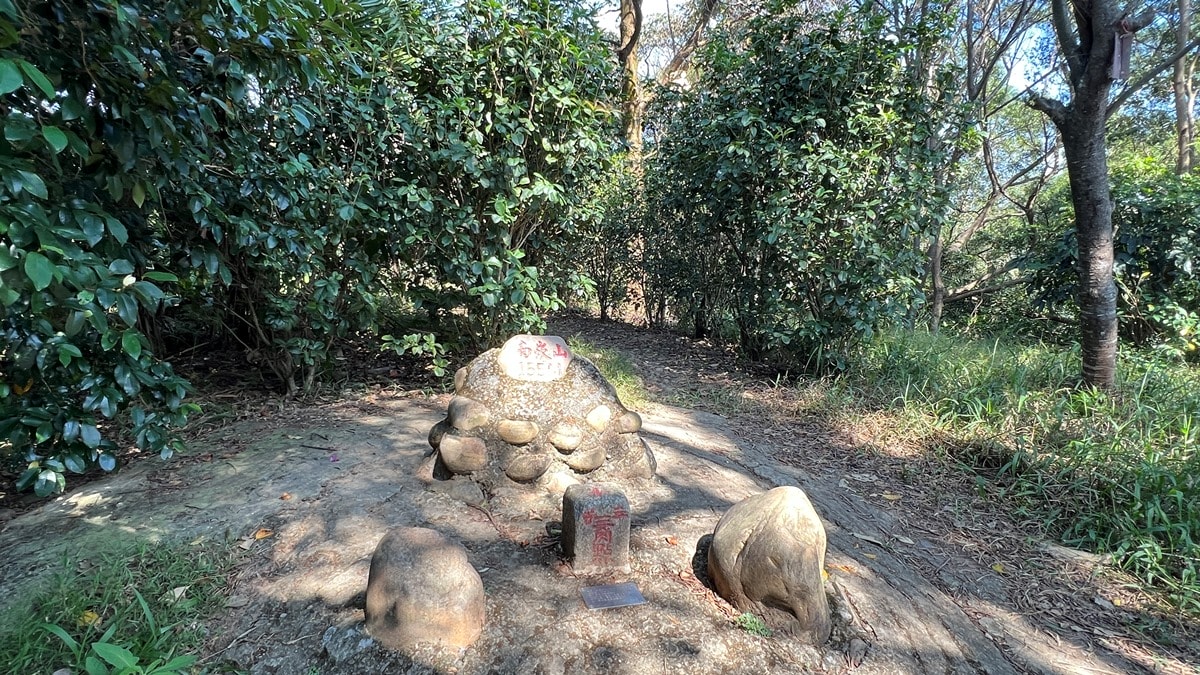 桃園南崁山|樹蔭下輕鬆舒適、親子路線|五酒桶步道山徑上~輕鬆、不流汗、不曬太陽就能走到的網美打卡點 - 第14張圖