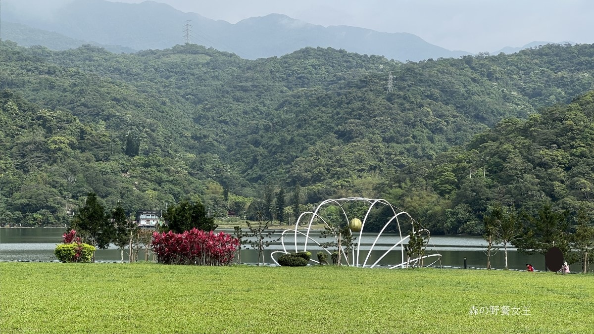 龍潭湖風景區|龍潭湖畔悠活園區|龍掌坡大碗公溜滑梯|全台最大的白色貨櫃建築~散步小日月潭的湖光山色 - 第9張圖