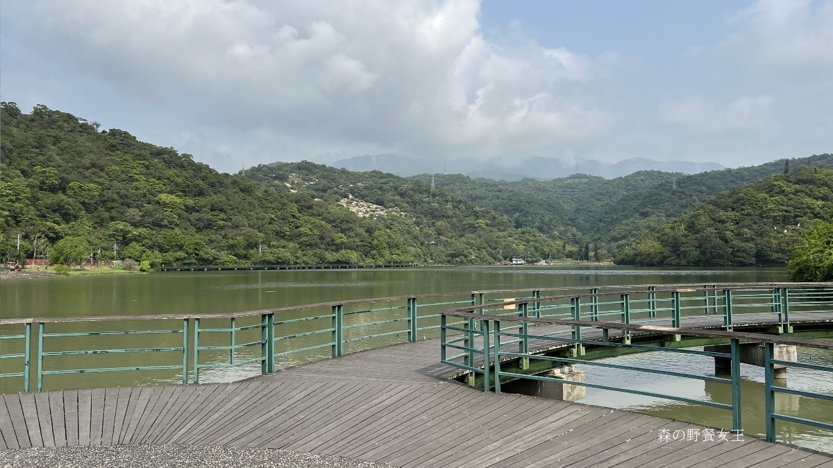 龍潭湖風景區|龍潭湖畔悠活園區|龍掌坡大碗公溜滑梯|全台最大的白色貨櫃建築~散步小日月潭的湖光山色 - 第7張圖
