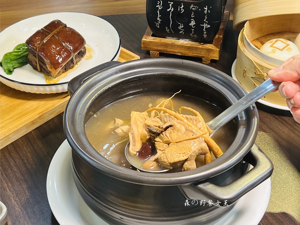 福瑞堂|南投稅務出張所|微光曼曼|南投小白宮|絕美白色古宅品嘗新台菜創意料理~換裝旗袍體驗上海復古氛圍 - 第13張圖
