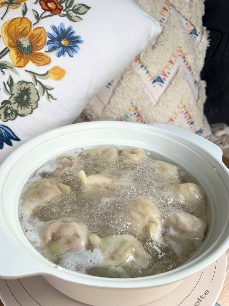 食尚玩家攜手Chubby Doo甜甜圈、Joss Life手工水餃、熊夫人甜點、溫國智的美食天地、產地咬一口果乾|一日五餐|強強聯手打造「潮台美食」新體驗 - 第14張圖