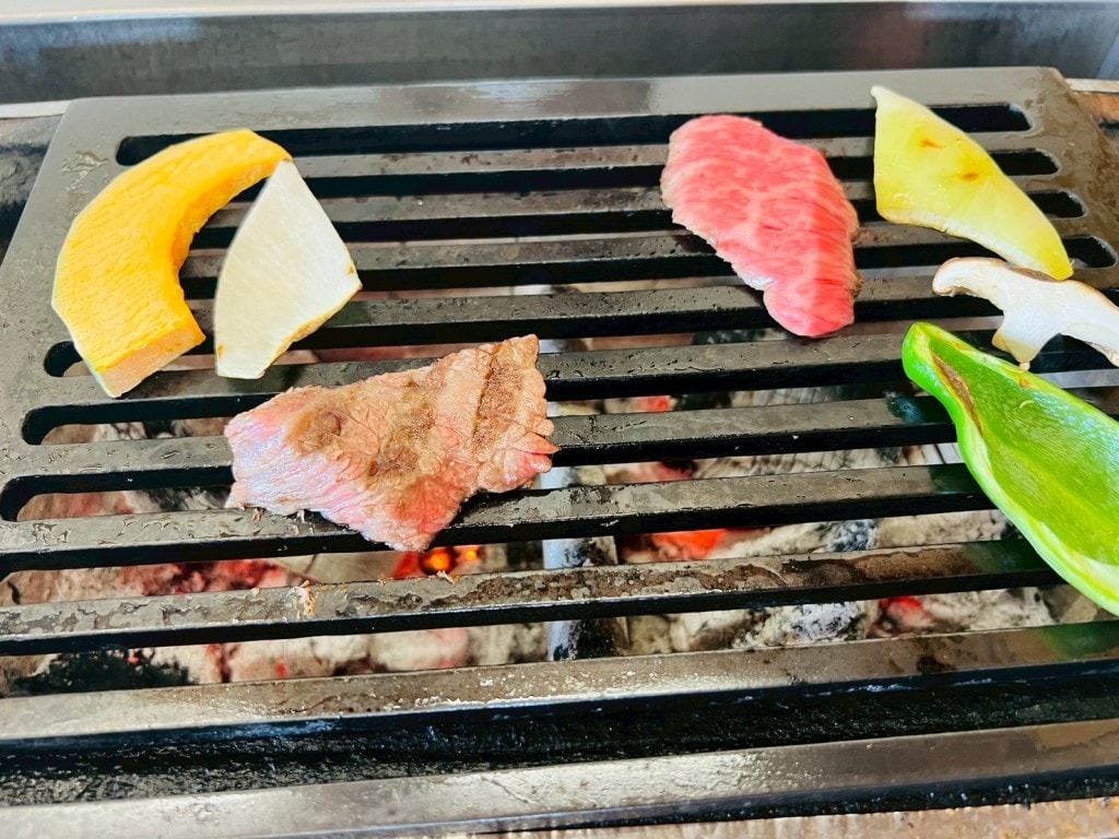牛の里炭火燒肉餐廳|白老牛直販牛|只要台幣5百多元就有水嫩多汁黑毛和牛 - 第10張圖 牛の里炭火燒肉餐廳|白老牛直販牛|只要台幣5百多元就有水嫩多汁黑毛和牛