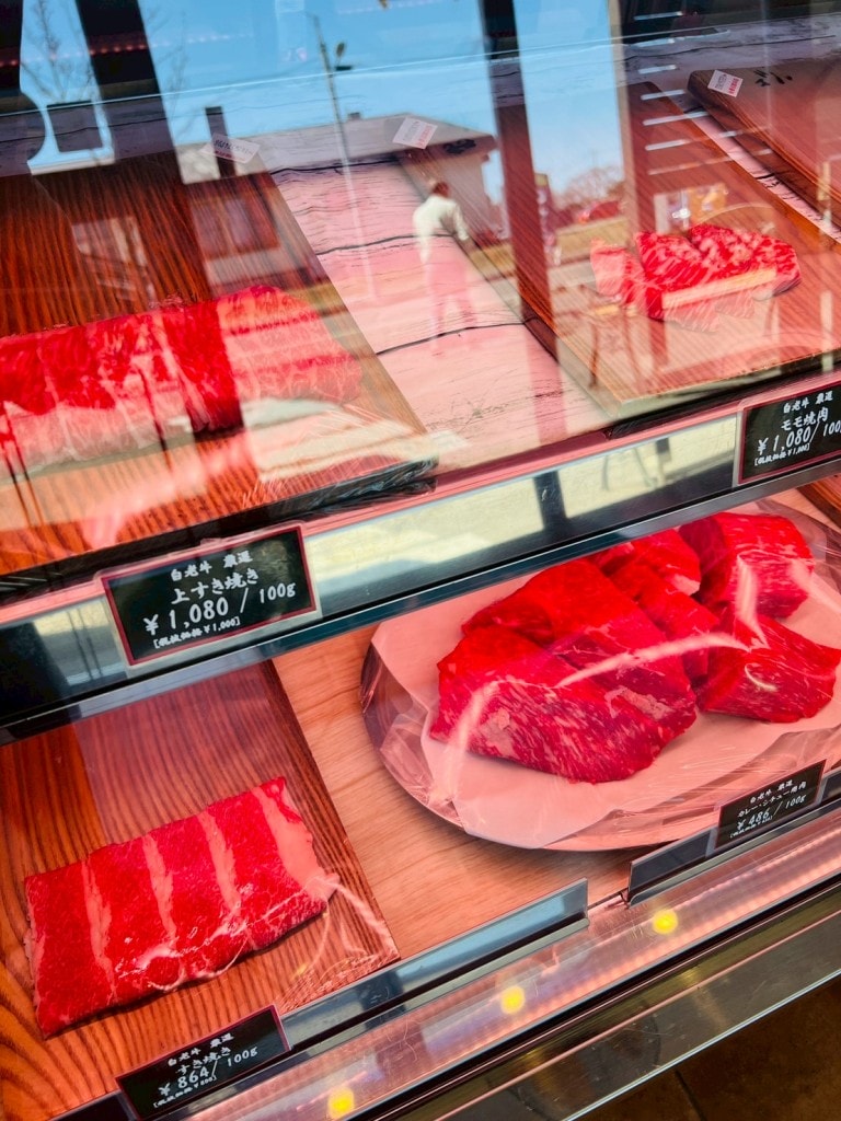 牛の里炭火燒肉餐廳|白老牛直販牛|只要台幣5百多元就有水嫩多汁黑毛和牛 - 第6張圖 牛の里炭火燒肉餐廳|白老牛直販牛|只要台幣5百多元就有水嫩多汁黑毛和牛
