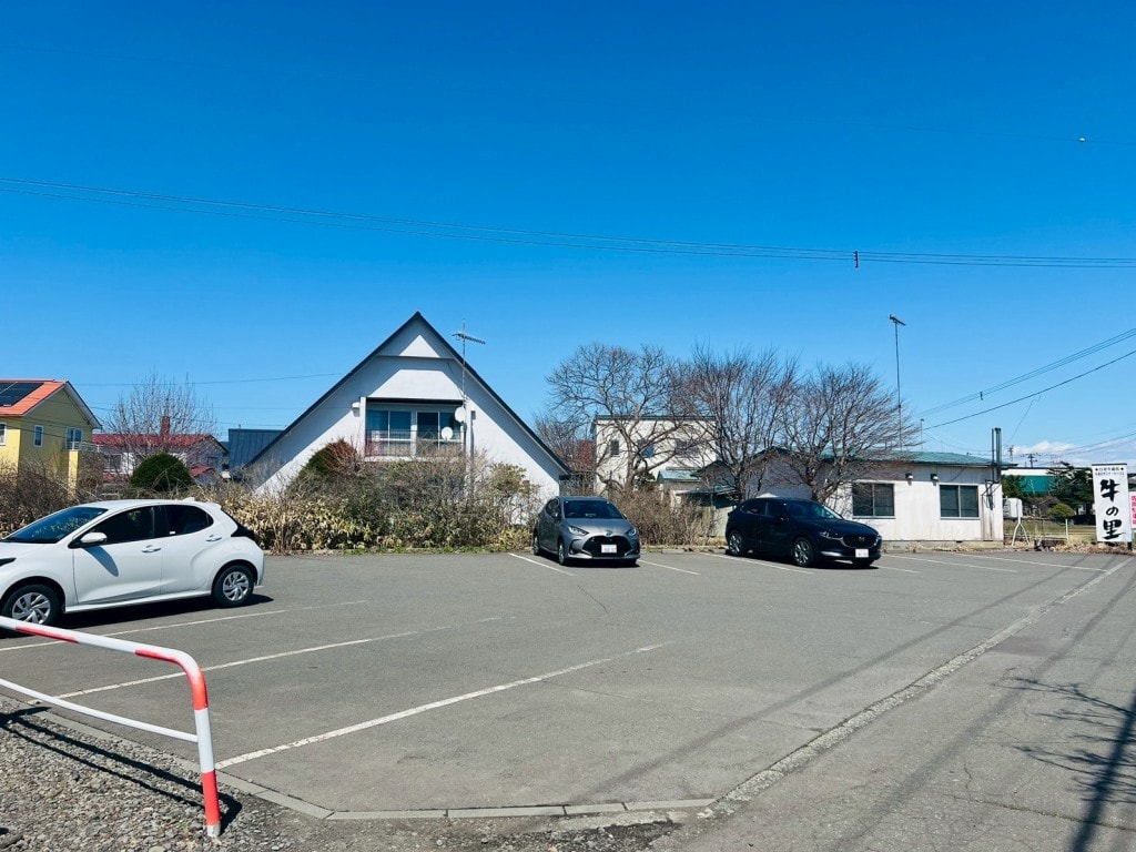 牛の里炭火燒肉餐廳|白老牛直販牛|只要台幣5百多元就有水嫩多汁黑毛和牛 - 第3張圖 牛の里炭火燒肉餐廳|白老牛直販牛|只要台幣5百多元就有水嫩多汁黑毛和牛