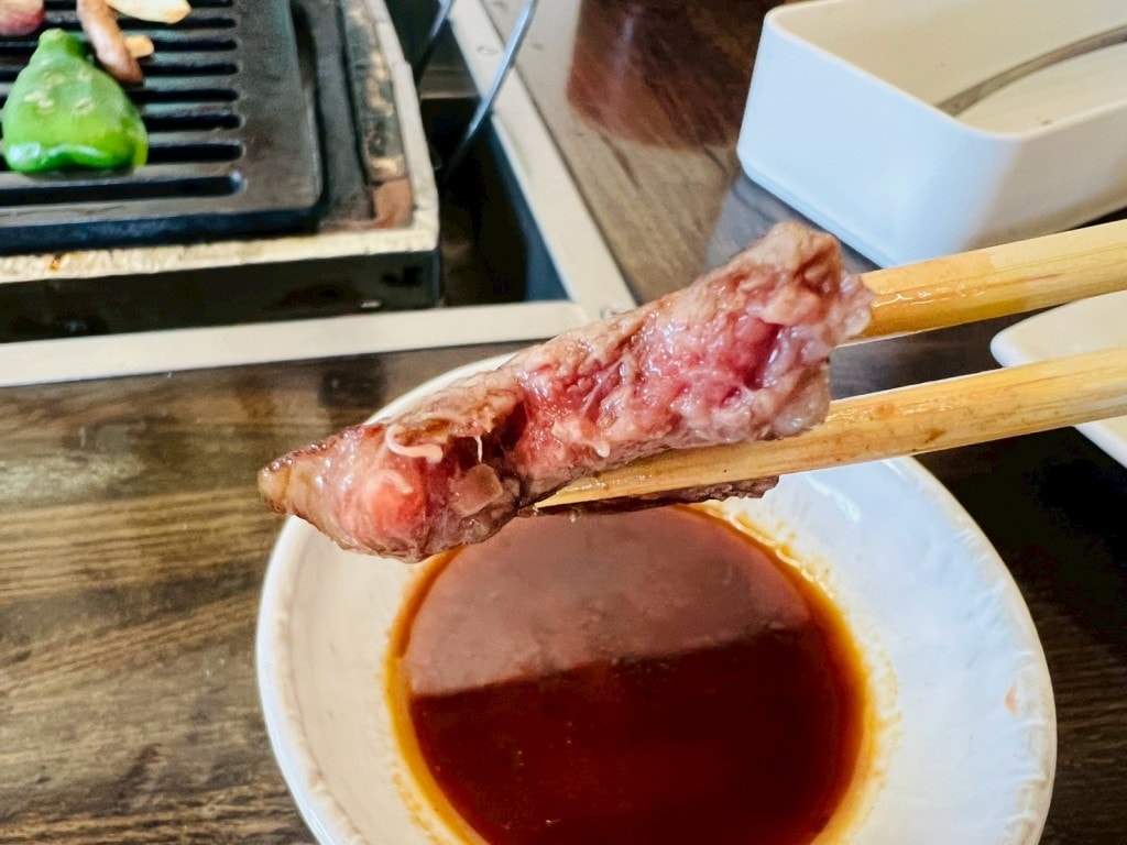 牛の里炭火燒肉餐廳|白老牛直販牛|只要台幣5百多元就有水嫩多汁黑毛和牛 - 第11張圖 牛の里炭火燒肉餐廳|白老牛直販牛|只要台幣5百多元就有水嫩多汁黑毛和牛