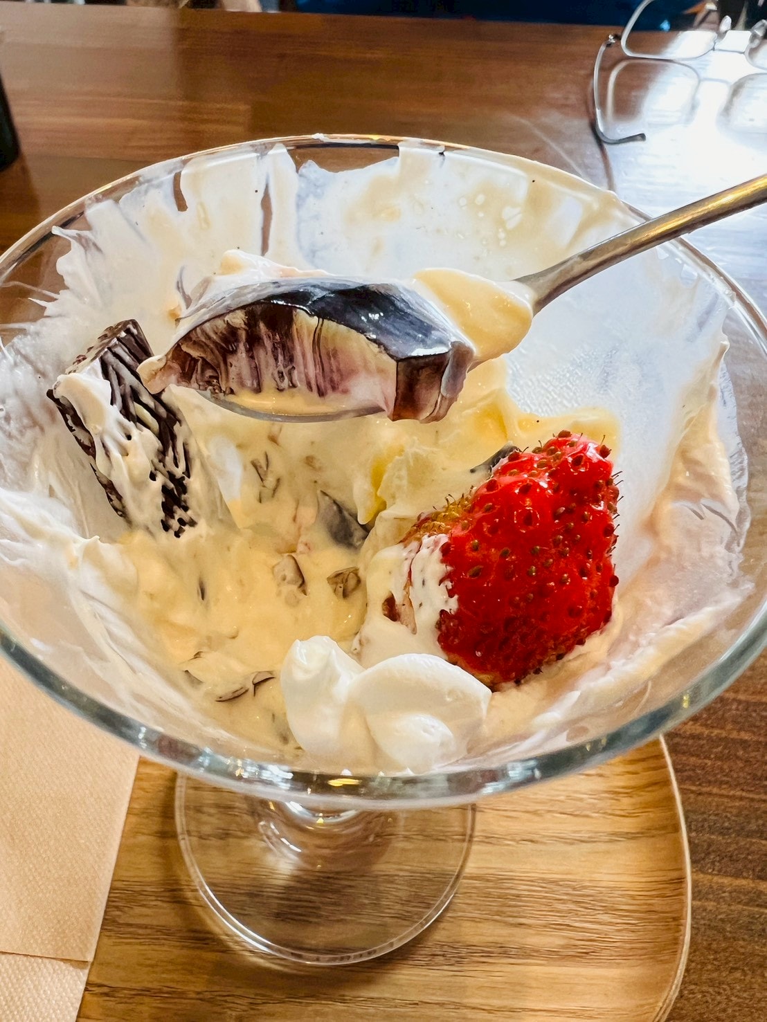 北海道八雲美食|Cafe & Lounge SENTŌ 百年公共澡堂變身咖啡館|嘎滋蹦炸豬排、小熊冰淇淋