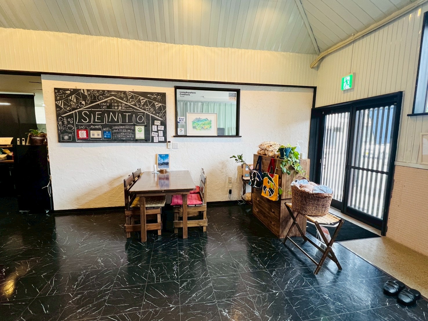 北海道八雲美食|Cafe & Lounge SENTŌ 百年公共澡堂變身咖啡館|嘎滋蹦炸豬排、小熊冰淇淋